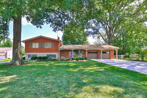 8628 Brittany Dr, Cincinnati, OH 45242