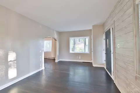 Living - 8459 Vorhees Ln, Cincinnati, OH 45236 photo 4 of 4
