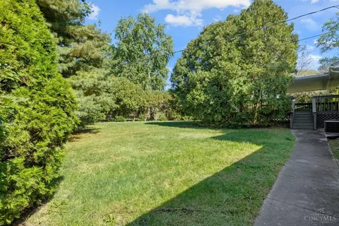 Exterior - 101 Enid Ave, Kettering, OH 45429 photo 5 of 9