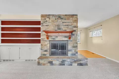 Living - 101 Enid Ave, Kettering, OH 45429 photo 2 of 6