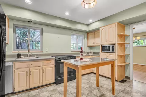 Kitchen - 101 Enid Ave, Kettering, OH 45429 photo 2 of 4