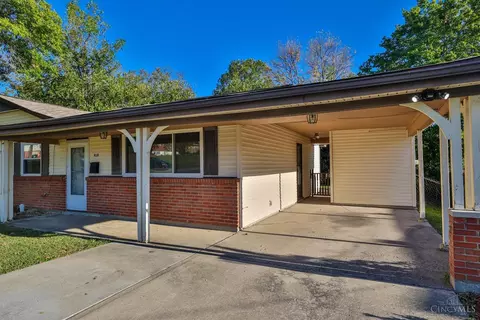 918 Glasgow Dr, Forest Park, OH 45240 photo 3