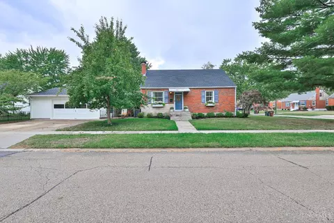 9395 Lark Ct, Blue Ash, OH 45242
