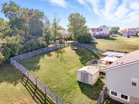 View/Area - 269 Hedgington Ct, Hamilton, OH 45013 photo 4 of 6