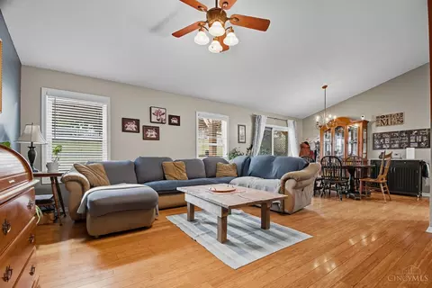 Living - 269 Hedgington Ct, Hamilton, OH 45013 photo 1 of 3
