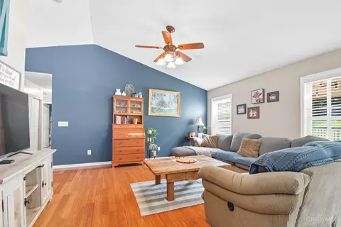 Living - 269 Hedgington Ct, Hamilton, OH 45013 photo 3 of 3