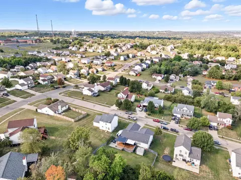 View/Area - 269 Hedgington Ct, Hamilton, OH 45013 photo 5 of 6