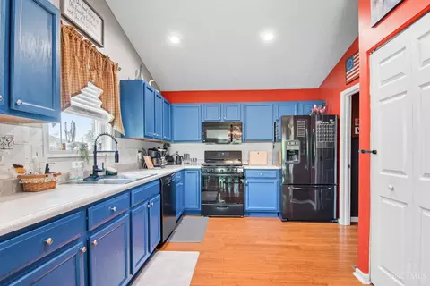 Kitchen - 269 Hedgington Ct, Hamilton, OH 45013 photo 1 of 2
