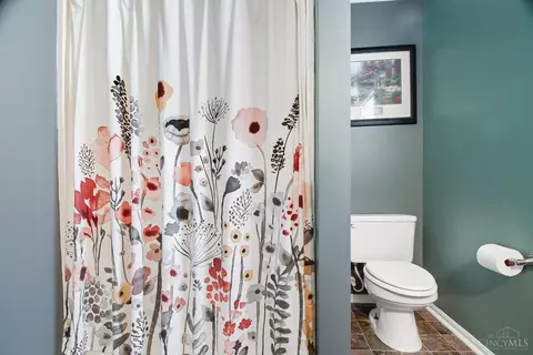 Bath - 269 Hedgington Ct, Hamilton, OH 45013 photo 1 of 5