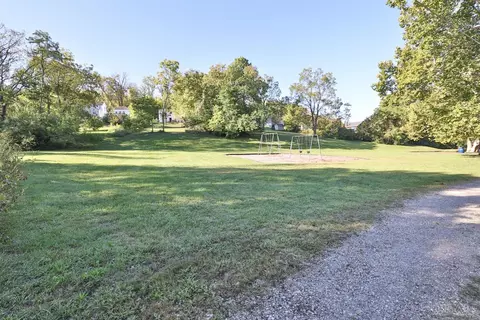 404 Flora St, Reading, OH 45215 photo 10