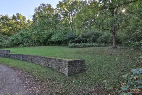 404 Flora St, Reading, OH 45215 photo 2