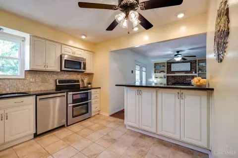 11500 Gravenhurst Dr, Cincinnati, OH 45231 photo 8