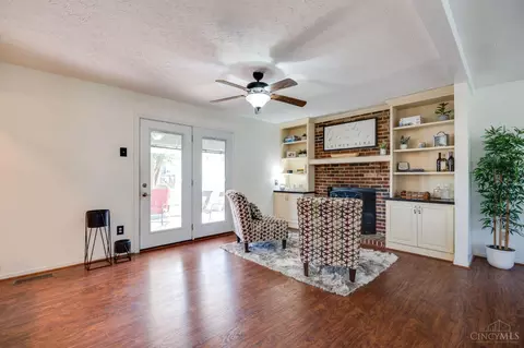 11500 Gravenhurst Dr, Cincinnati, OH 45231 photo 4