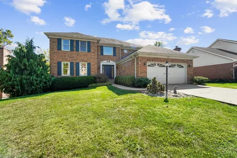 12160 Village Woods Dr, Sharonville, OH 45241
