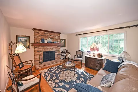2974 Westbrook Dr, Cincinnati, OH 45238 photo 9