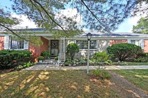 2974 Westbrook Dr, Cincinnati, OH 45238 photo 5