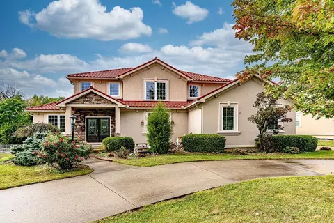 3323 Devonian Dr, Fairfield, OH 45014