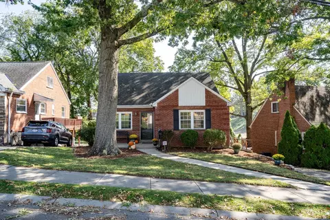 4112 Paxton Woods Dr, Cincinnati, OH 45209