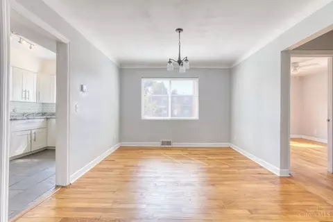 Living - 2365 Vera Ave, Golf Manor, OH 45237 photo 3 of 3