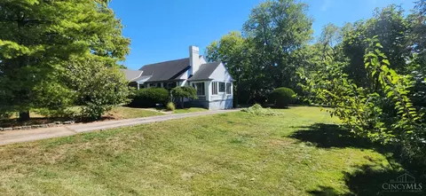 Exterior - 7620 Montgomery Rd, Cincinnati, OH 45236 photo 6 of 9