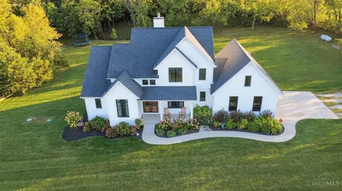4363 Hollingsworth Rd, Oregonia, OH 45054