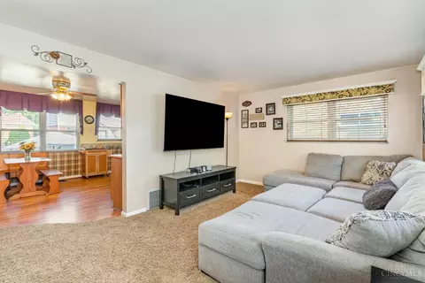 Living - 2268 Deblin Dr, Cincinnati, OH 45239 photo 1 of 1