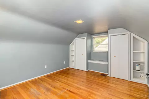 Bedroom - 2268 Deblin Dr, Cincinnati, OH 45239 photo 4 of 4