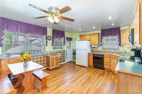 Kitchen - 2268 Deblin Dr, Cincinnati, OH 45239 photo 1 of 2