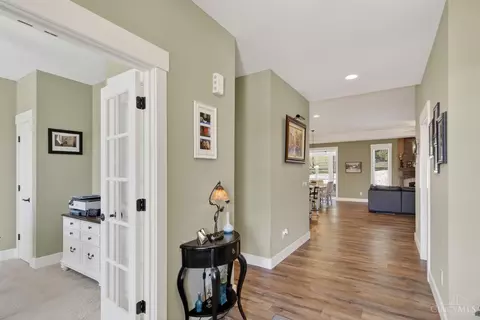 400 Parkview Cir, Cincinnati, OH 45233 photo 3