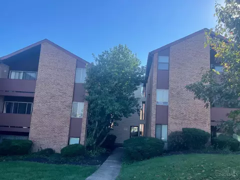 4900 Chalet Dr, Saint Bernard, OH 45217