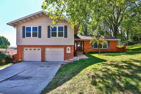 1627 Congress Hill Ln, Fairfield, OH 45014