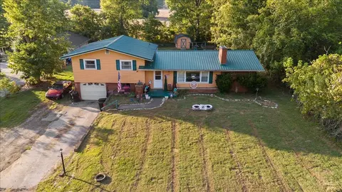 8633 St Rt 41, Aberdeen, OH 45101
