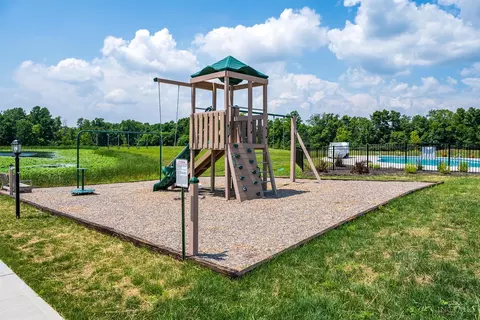 1015 Prestwick Way, Cincinnati, OH 45245 photo 5