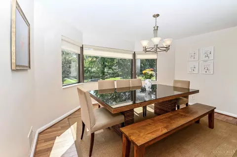 Dining - 25 Observatory Hl, Cincinnati, OH 45208 photo 1 of 4
