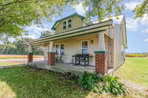 8446 Five Points Fincastle Rd, Sardinia, OH 45171