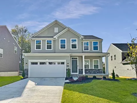 1272 Millstream Dr, Amelia, OH 45102
