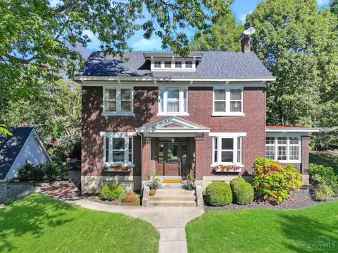 3290 Observatory Ave, Cincinnati, OH 45208