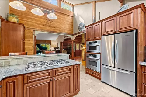 Kitchen - 3366 Wagner Rd, Cincinnati, OH 45245 photo 8 of 8