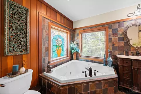 Bath - 3366 Wagner Rd, Cincinnati, OH 45245 photo 4 of 10