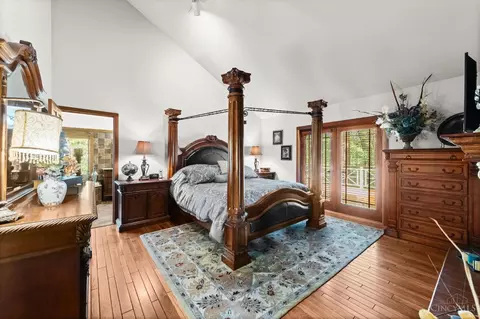 Bedroom - 3366 Wagner Rd, Cincinnati, OH 45245 photo 2 of 4
