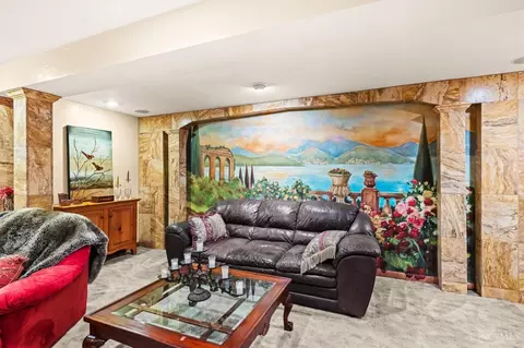 Living - 3366 Wagner Rd, Cincinnati, OH 45245 photo 7 of 9