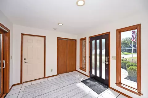 Entry Way - 4644 Belleview Ave, Blue Ash, OH 45242 photo 1 of 1