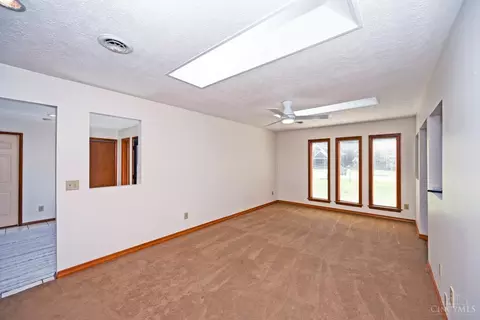 Living - 4644 Belleview Ave, Blue Ash, OH 45242 photo 3 of 6