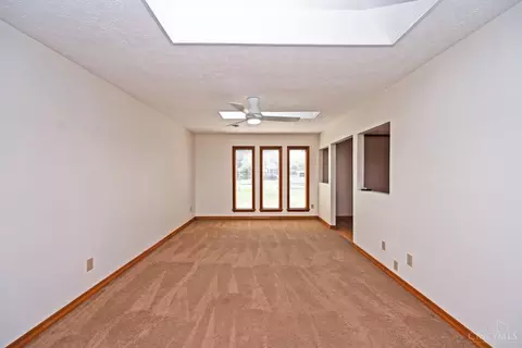 Living - 4644 Belleview Ave, Blue Ash, OH 45242 photo 2 of 6