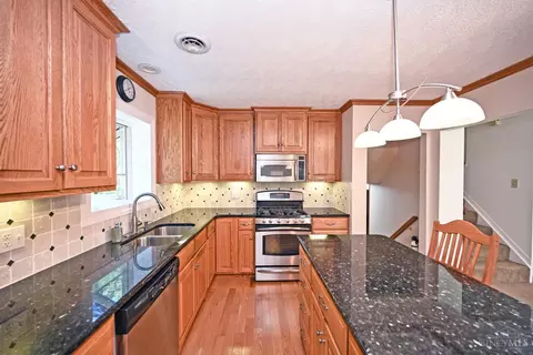 Kitchen - 4644 Belleview Ave, Blue Ash, OH 45242 photo 3 of 3