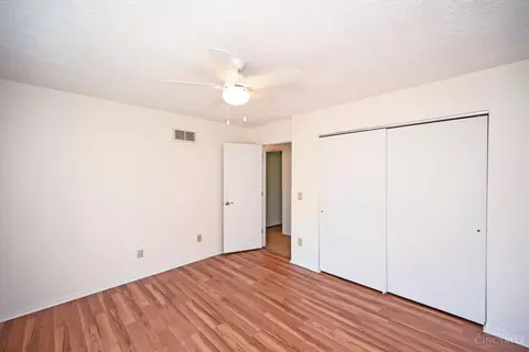 Bedroom - 4644 Belleview Ave, Blue Ash, OH 45242 photo 6 of 7