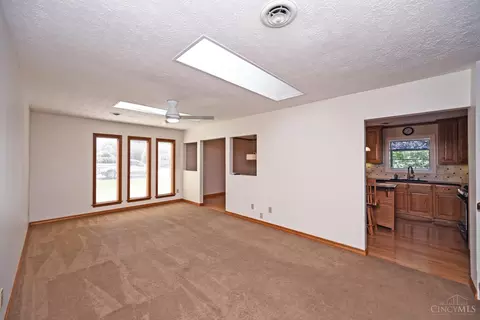 Living - 4644 Belleview Ave, Blue Ash, OH 45242 photo 1 of 6