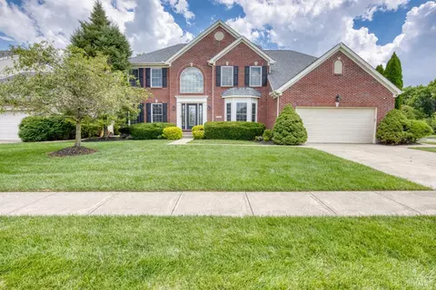 6374 Hunters Green Dr, Mason, OH 45040
