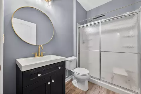 Bath - 7601 Skyview Cir, Cincinnati, OH 45248 photo 1 of 4