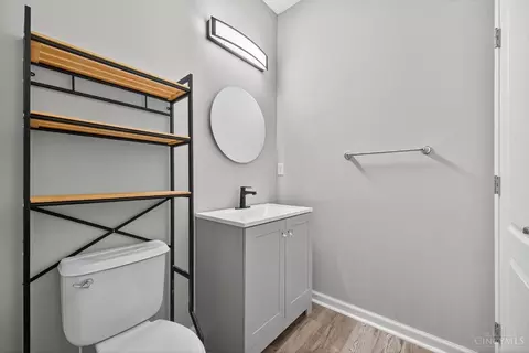 Bath - 7601 Skyview Cir, Cincinnati, OH 45248 photo 4 of 4
